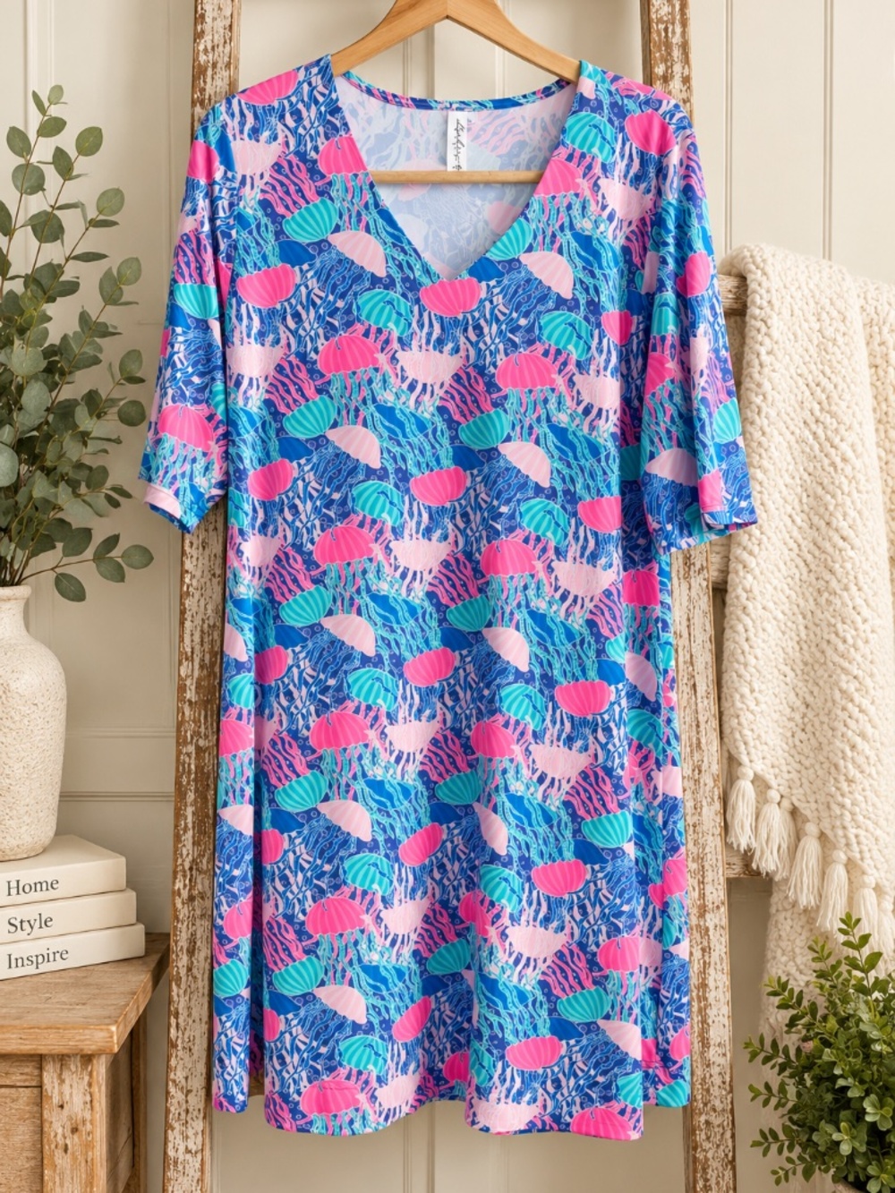 Lulu-B V-Neck Jellyfish 3/4 Sleeve Dress, Size Large